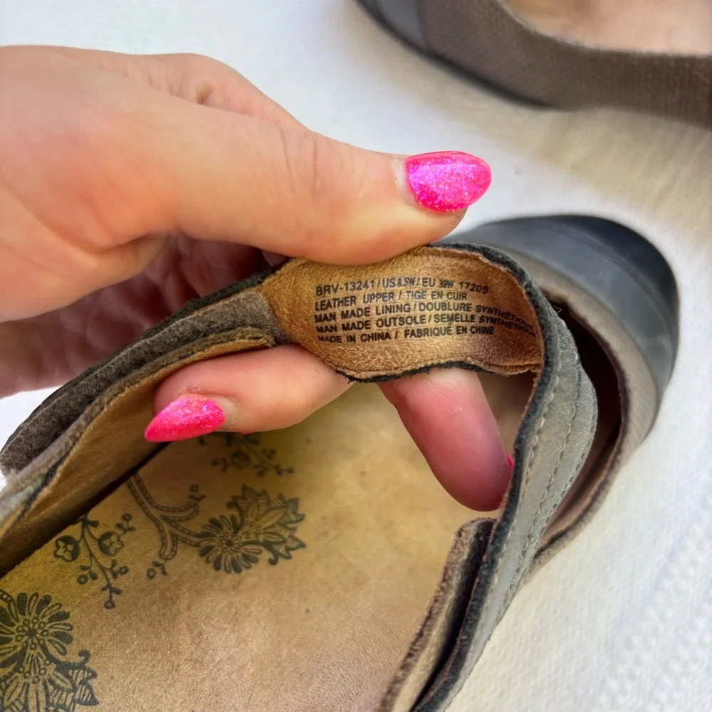 Taos Bravo Brown gray Leather Mary Jane Flats Shoes - Womens Size US 8.5 - Picture 4 of 8